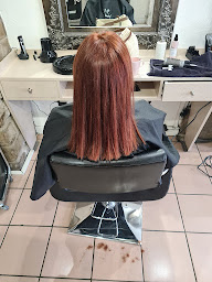 Photo n°1 de LMK coiffure à Milly-la-Forêt (Salon de coiffure)