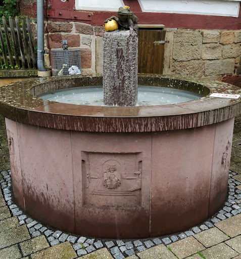 Froschkönigbrunnen