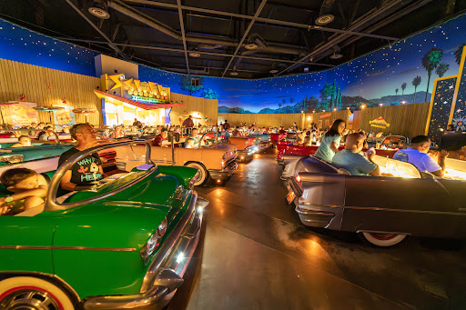Sci-Fi Dine-In Theater Restaurant - Thumbnail