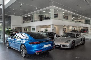 Porsche Centre Swindon