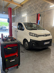 Photo n°4 de Docteur Auto 91 à Montlhéry (Garage automobile)
