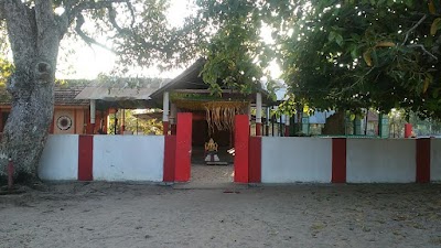 Photos of Munaikkadu Muththumaari Temple