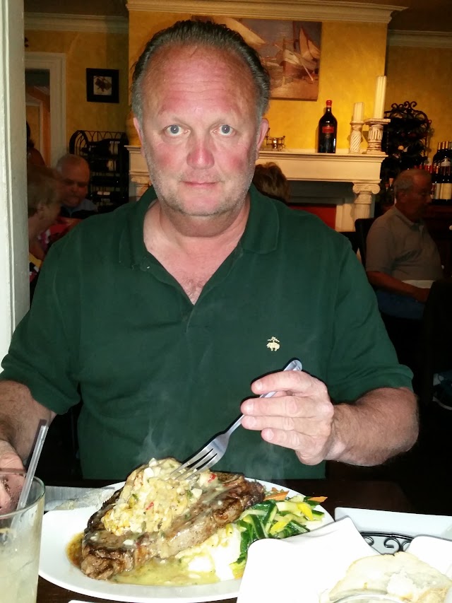 Avino's Italian Table