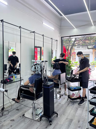 Akami Hairdressing & Tattoo