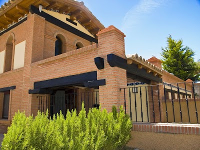 Photos of La Yeser&iacute;a