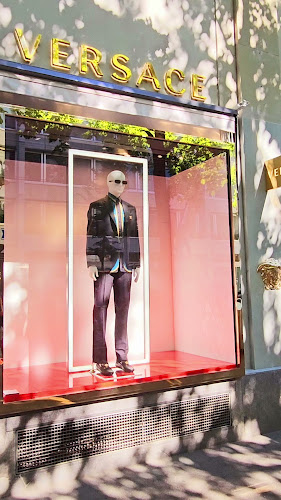 Rezensionen über VERSACE in Zürich - Bekleidungsgeschäft