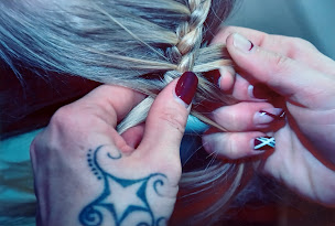 Photo n°1 de Coiffure et ongles domicile. Hedwige HARDY LG à Coteaux-sur-Loire (Salon de coiffure)