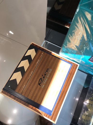 Armani Libri - Visual