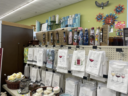 Thompson Ace Hardware - Visual