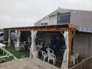 Photo n°19 de Huitres adel port de la pelle à Marsilly (Restaurant de fruits de mer)