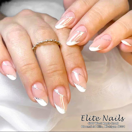Elite Nails interior view