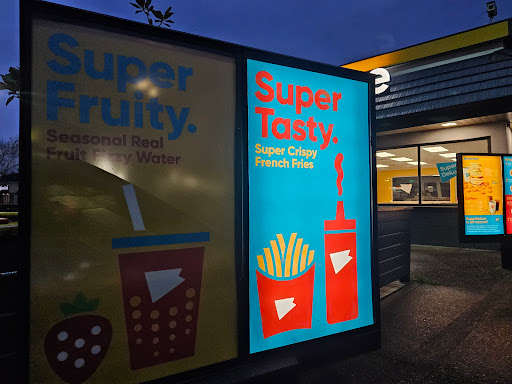 SuperDeluxe - Visual