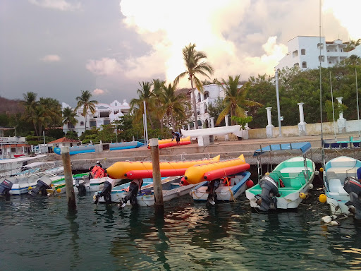 Huatulco Renta De Yates , Recreo y Tours De Bahias - Thumbnail