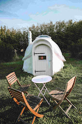 Photo n°42 de Domaine des Pierres Jumelles - Balade à cheval - Chambre d’hôtes-Hébergements insolites-Mayenne à Sainte-Gemmes-le-Robert (Terrain pour camping-cars)