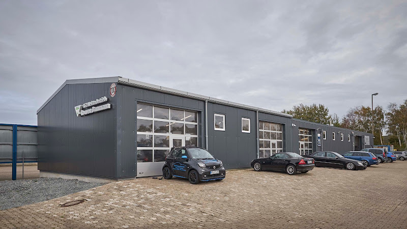 Rouven Dammann / motor vehicle master operation photo