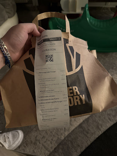 Photo 1 - Burger factory