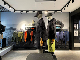 Photo n°12 de Magasin Rossignol Lyon à Lyon (Magasin de vêtements de sport)