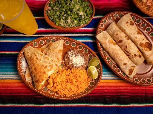 Tacos y antojitos los 4 auces