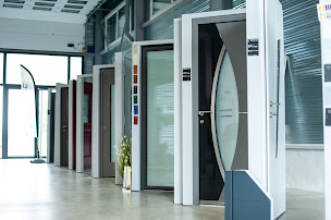 Photo n°4 de Menuiseries Colombeau Alu depuis 2003 à Thézan-lès-Béziers (Magasin de fenêtres en PVC)