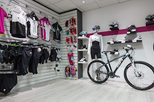 Photo n°16 de Besançon Services Cycles BSC à Besançon (Magasin de vélos d'occasion)