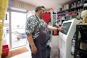 Photo n°6 de Quincaillerie Cosca - Eureka Ma Maison à L'Île-d'Yeu (Boutique de cigarettes électroniques)