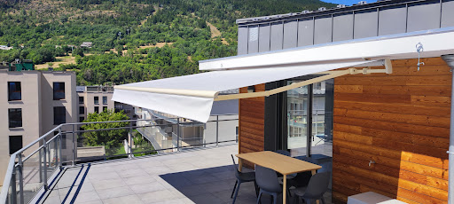 Alpestore | Installations, réparations de stores banne et de volets roulants Briançon - Thumbnail