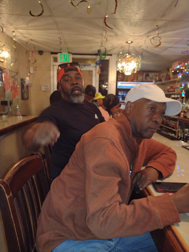 Buckett's Lounge - Thumbnail