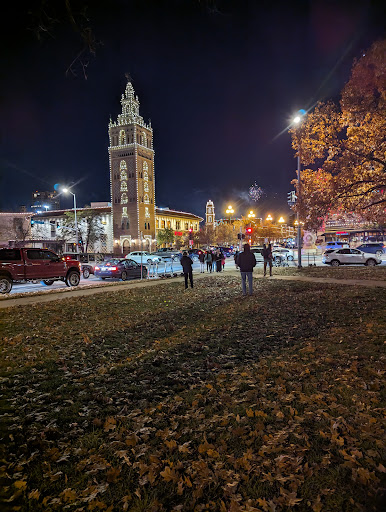 Park Side Plaza Gallery - United States
