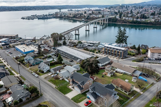 Dustin Baker, REALTOR | Manette Real Estate - Thumbnail