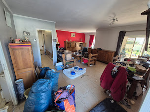 Photo n°1 de Entreprise de Débarras & Antiquité de Dijon 21 Saint-Apollinaire à Saint-Apollinaire (Magasin d'antiquités)