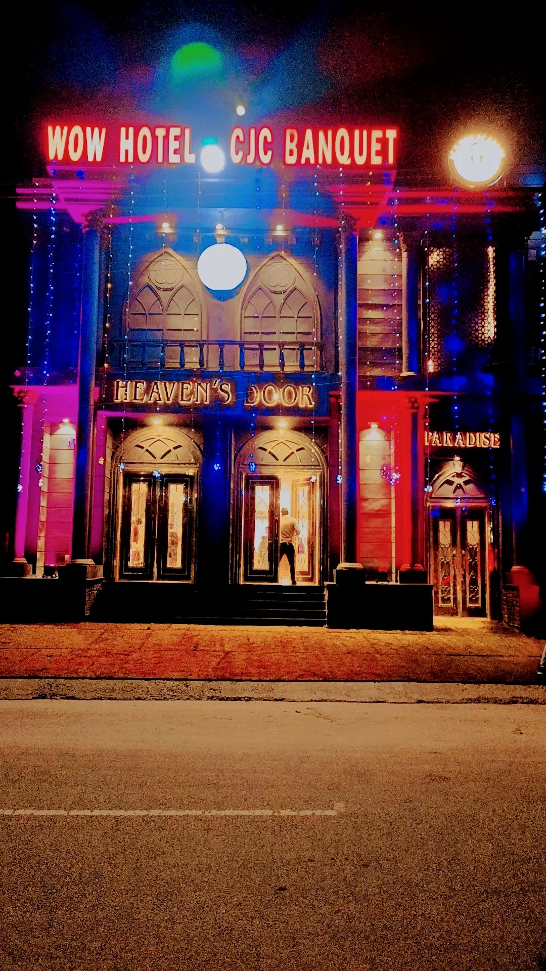 WOW HOTEL