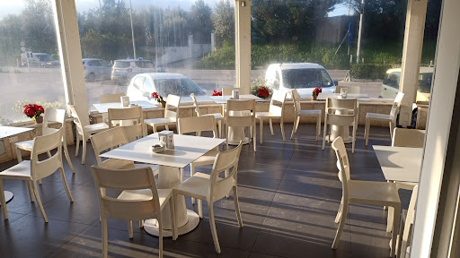White pub - Visual