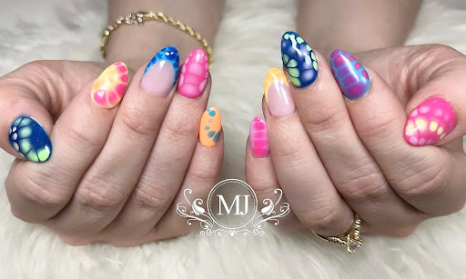 Mj Nails And Lashes At Galleria - Thumbnail