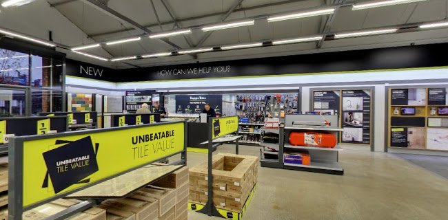 Comments and reviews of Topps Tiles Worcester - Superstore