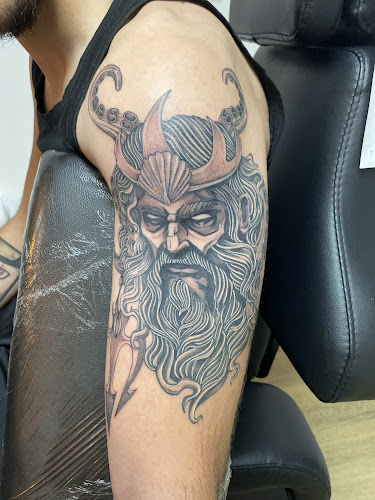 Comentarii opinii despre Ancre noire tatouage