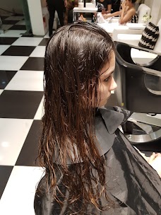 Allenora Annie’s Signature Salon karachi