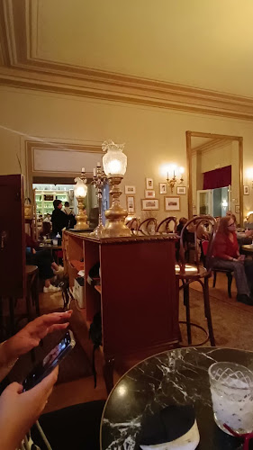 Σχόλια και κριτικές για το Δημοτικό Θέατρο Πειραιά