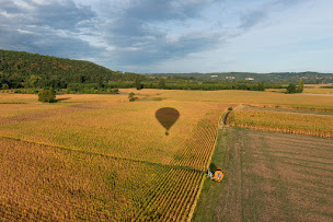 Photo n°3 de Vol en montgolfière Périgord - Vol en Ballon intimiste en Dordogne à Saint-Vincent-de-Cosse (Agence de vols touristiques en montgolfière)