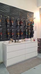 Photo n°12 de La Charbonne - Magasin chicha, puff,accesoires, e-liquide, cigarette électronique bar a parfum à Saint-Denis (Magasin de produits de beauté)