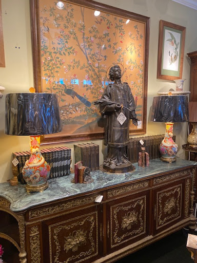 Biltmore Lamp & Shade Gallery - Thumbnail