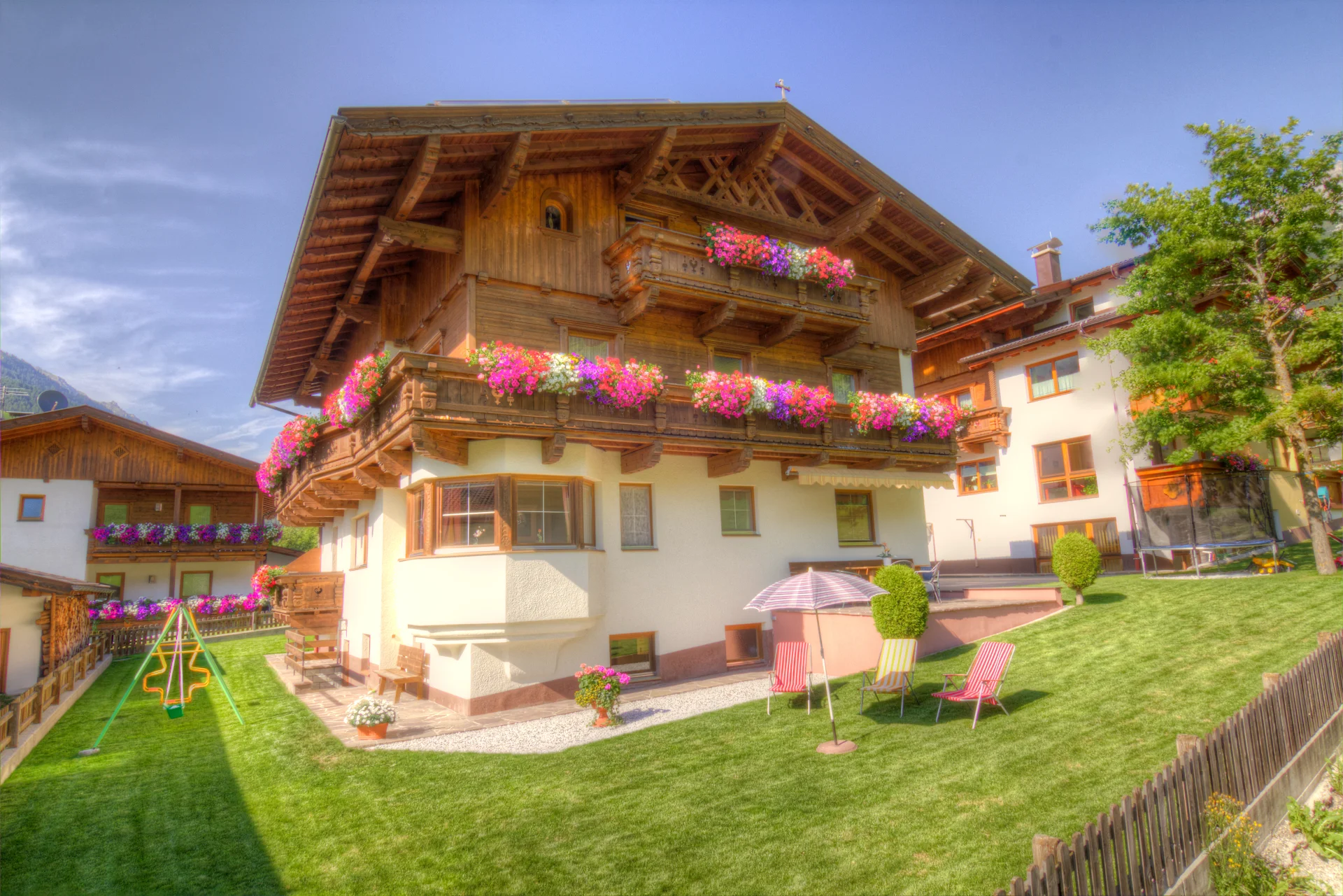 Haus Sarah - Privatzimmervermietung/Ferienwohnung mit 3 Edelweiß Superior