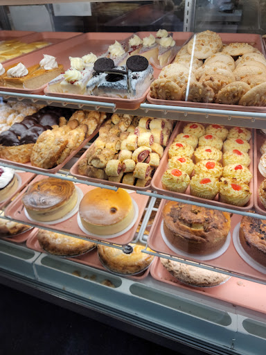 Chaves Bakery & Deli