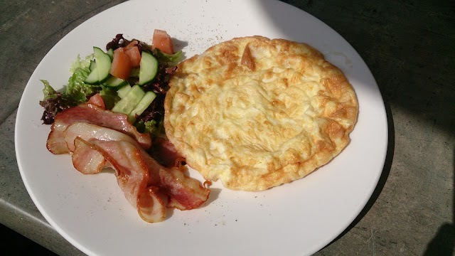 Kohvik ja Restoran - Cafe Lyon