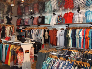 Photo n°4 de Couz'ine Prêt à Porter à Le Verdon-sur-Mer (Magasin de vêtements)