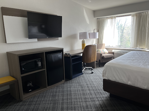 Comfort Inn & Suites Syracuse-Carrier Circle - Thumbnail