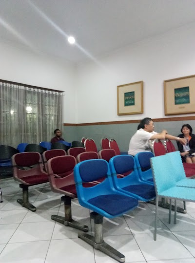 Photos of Dr. Taufik Boesoeri