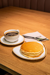 Photo n°34 de Factory & Co - Gare de Lille Europe à Lille (Bar sportif)