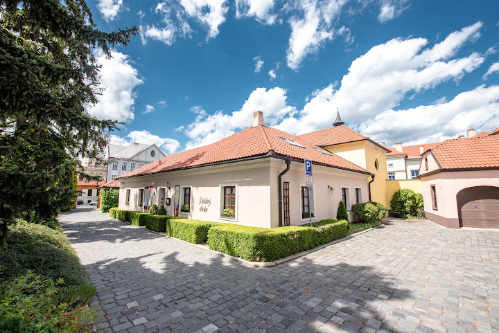 Octárna hotel a restaurant by null