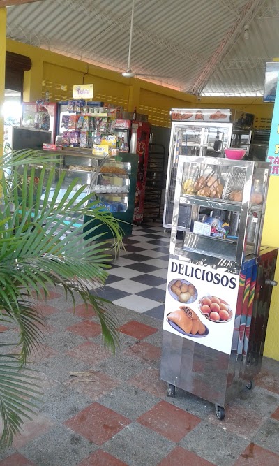Photos of Panaderia Mara&ntilde;on