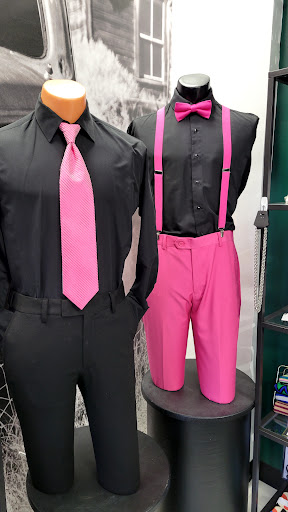 Ducky's Formal Wear- Tux Entrance - Thumbnail